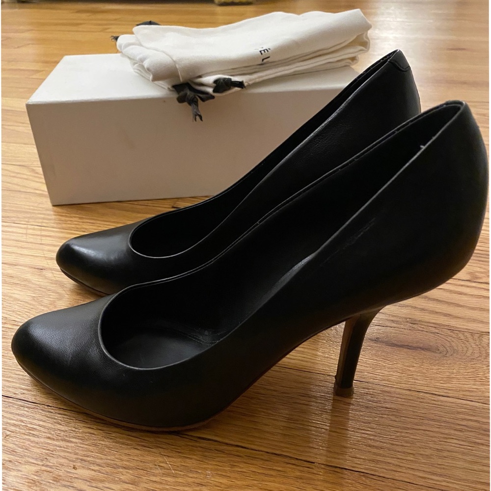 Celine black matte pump with inverted heel - Picture 4 of 5